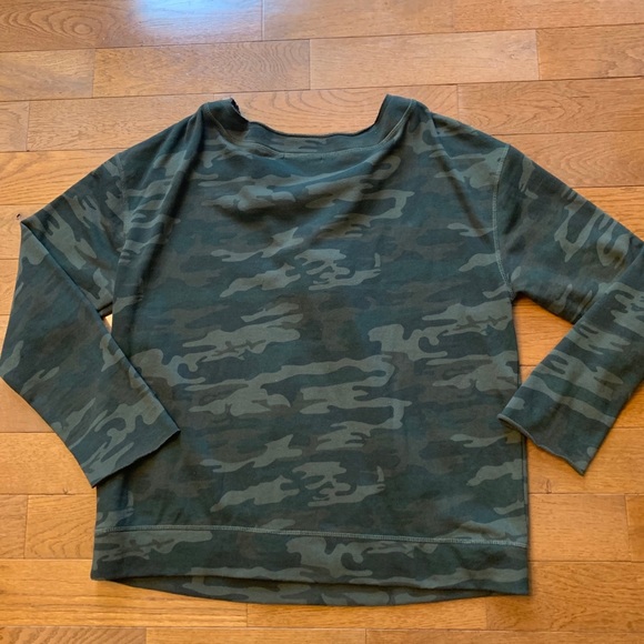 🔥Sanctuary Green Camo Lace Up Top/Sweatshirt🔥 - Picture 2 of 8